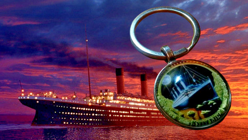 Titanic keychain glass - keychain,